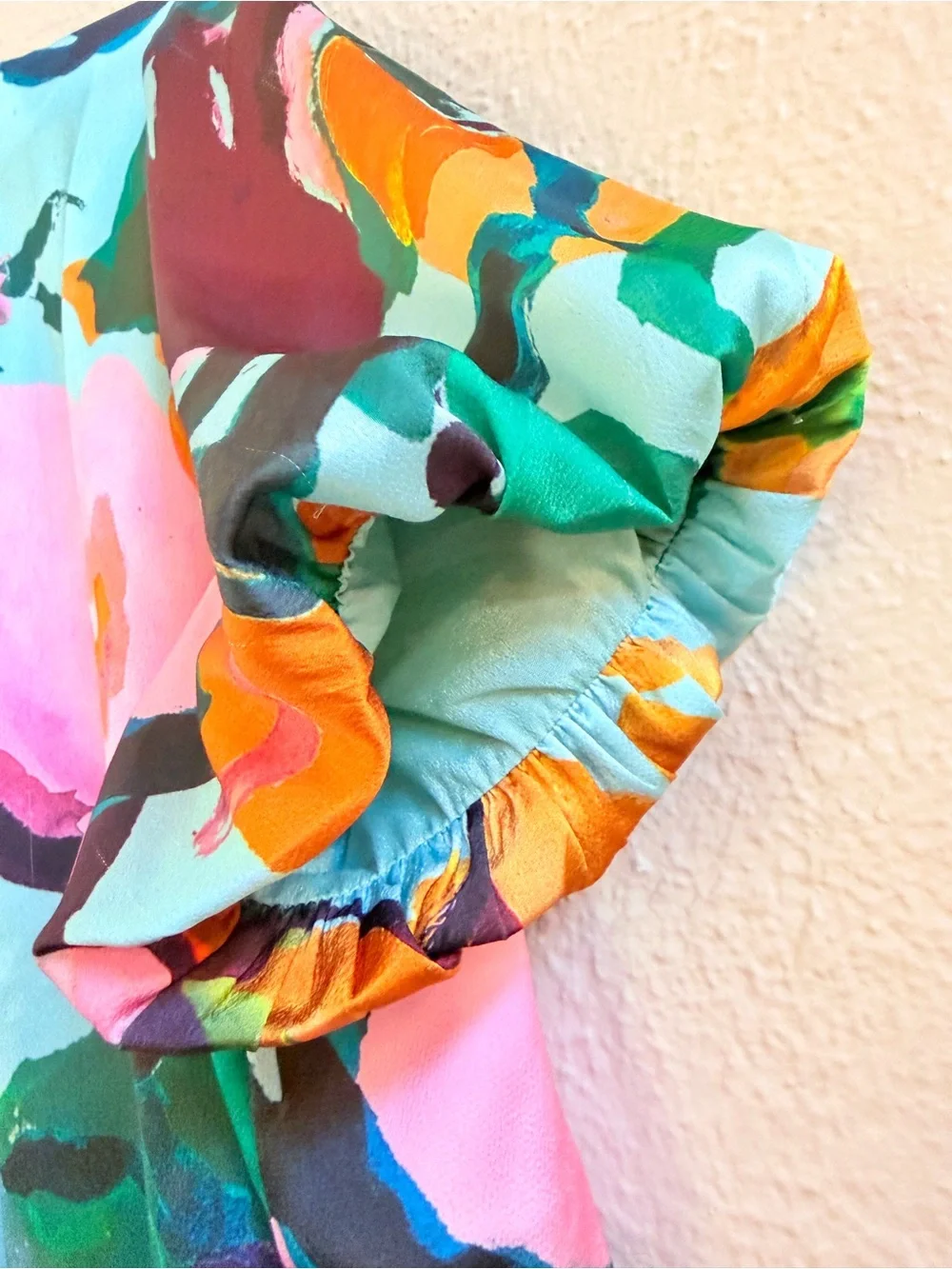 THML bold bright floral puff sleeve blouse - Picture 2 of 8
